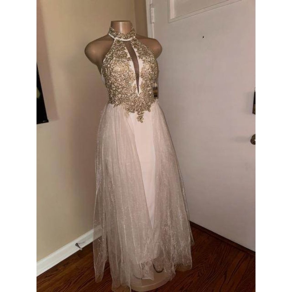 Seqiun Heart Size 5 After 5 Gown